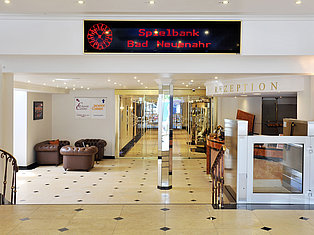 Innenraum der Rezeption der Spielbank Bad Neuenahr vor der Flut