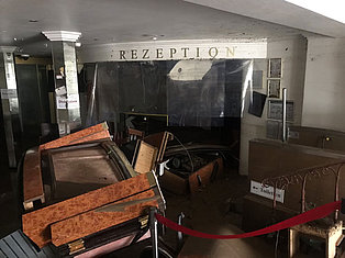 Rezeption überflutet und beschädigt